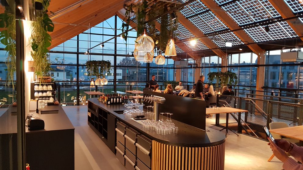 glass house architecture- inside restaurant