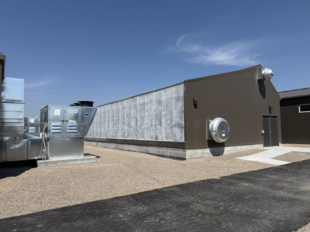 hvac climate system with isolated greenhouse environment